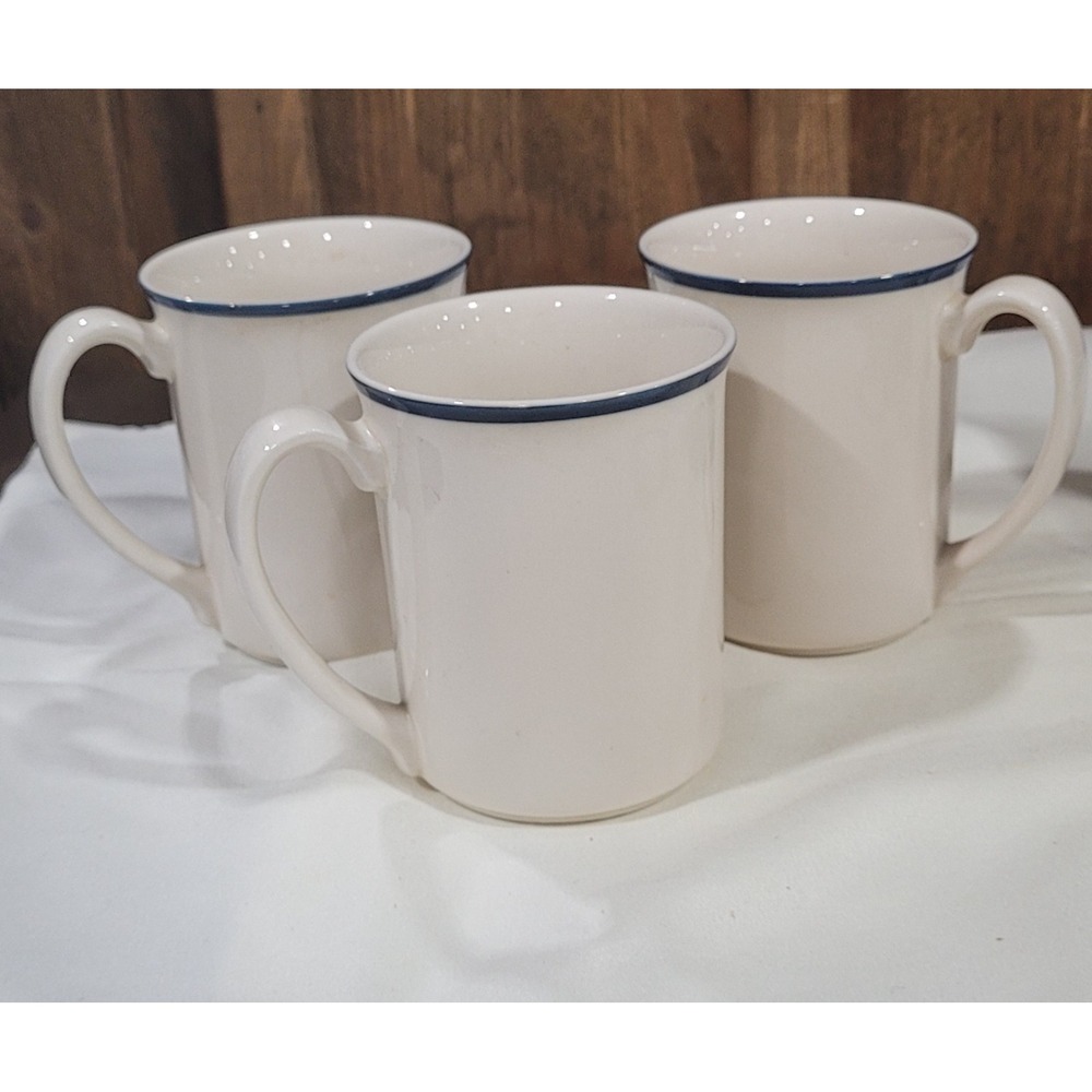 Vintage Corningware Cream Colored Blue Rim 10oz Mugs Set Of 3 Tea Cups